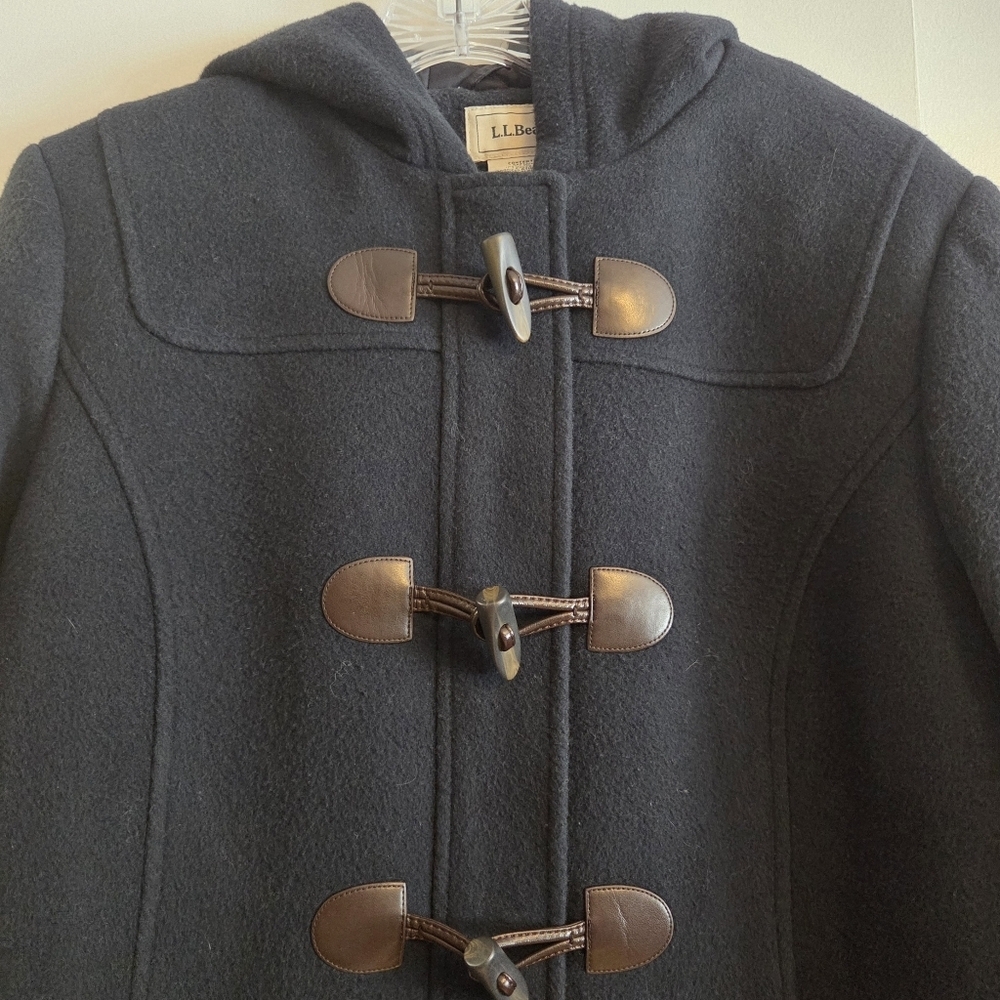 L.L. BEAN Lambswool Thinsulate Navy Duffel Toggle Coat Size 14 Petite - Picture 4 of 12